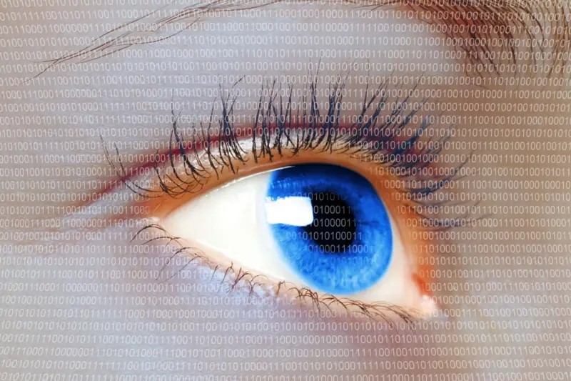 Espelhos com IA Transformam a Percepção de Pessoas Cegas