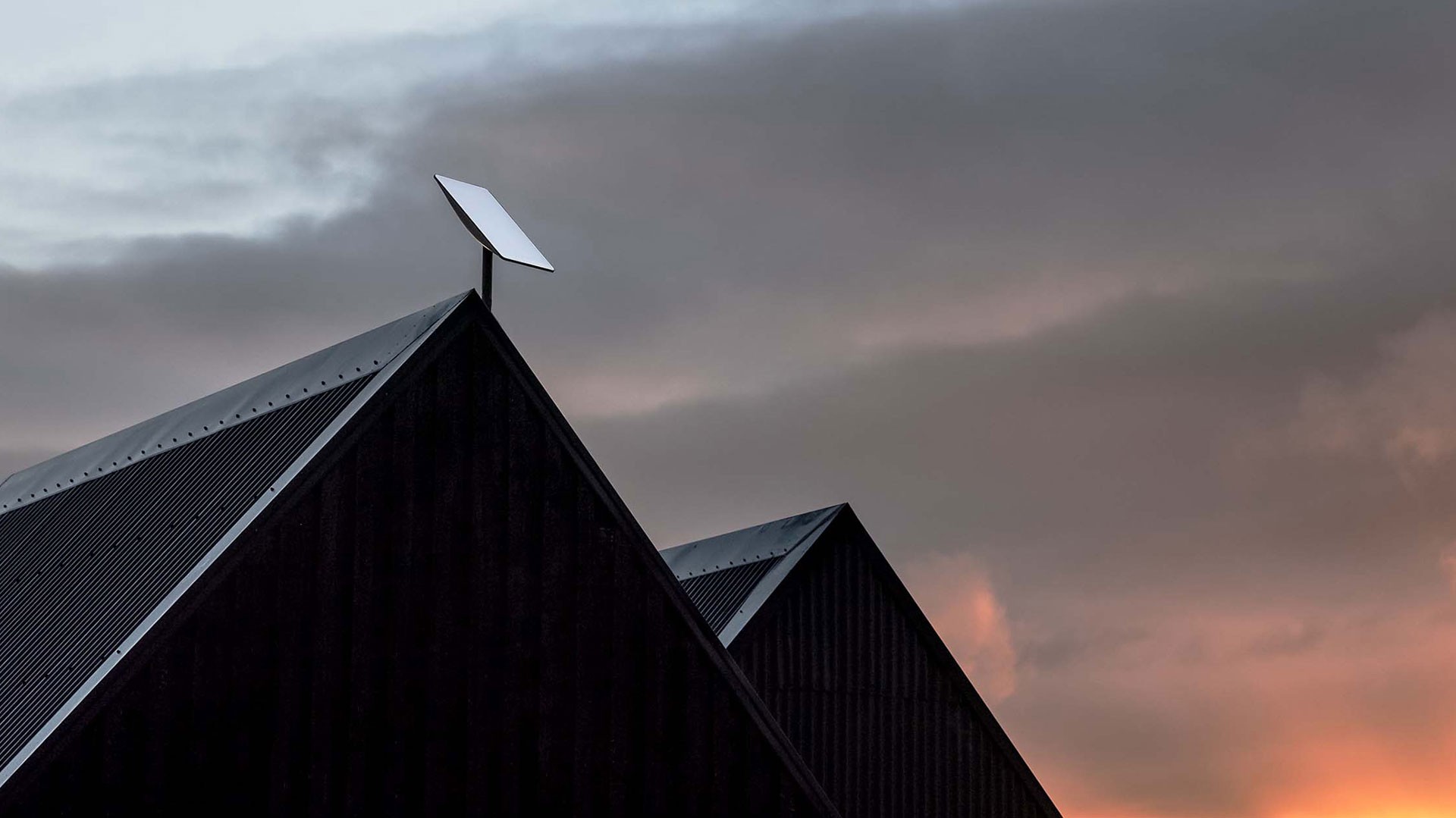 Starlink: Crescimento da SpaceX e Lançamento de Telefone