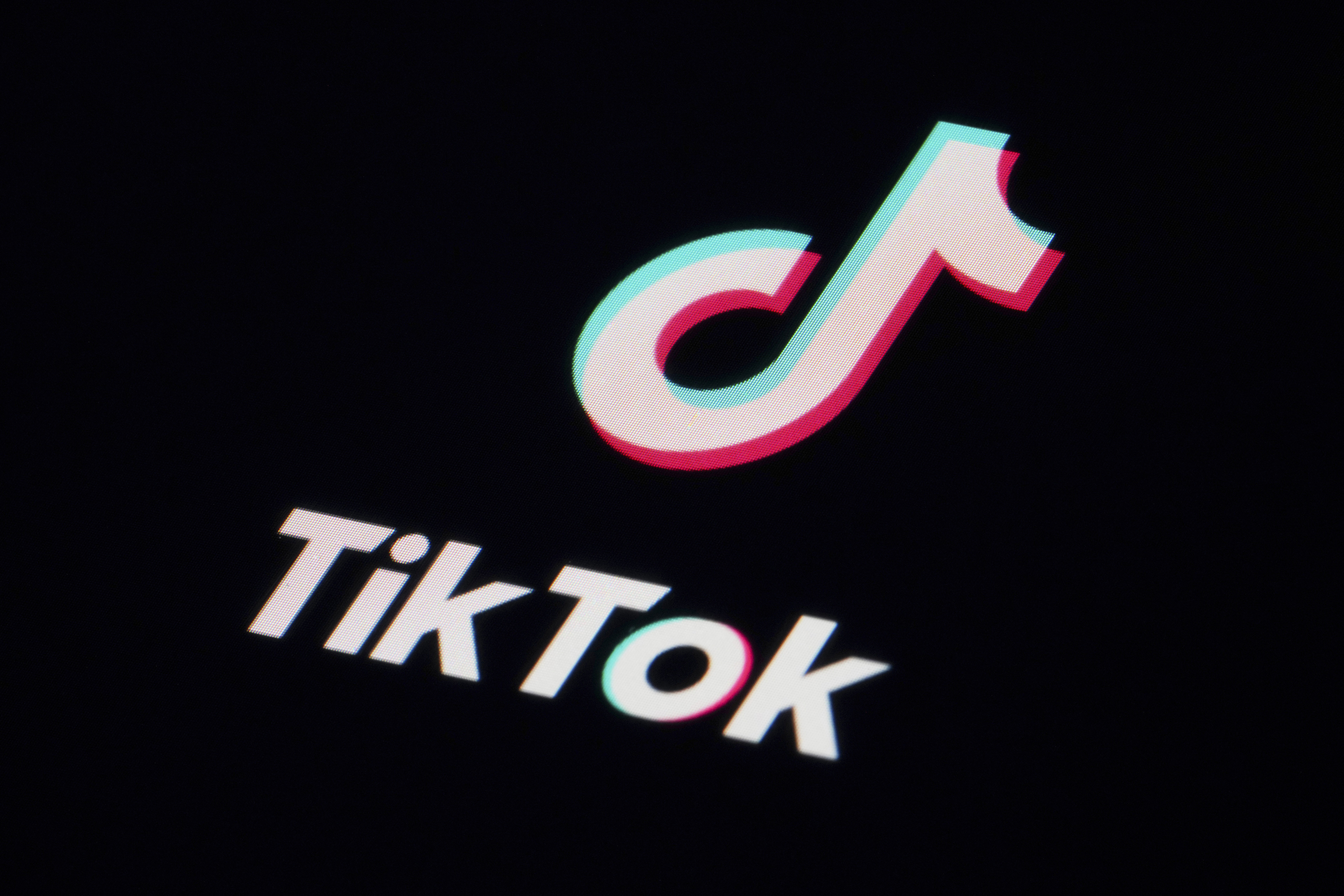 União Europeia cobra mudanças no design viciante do TikTok